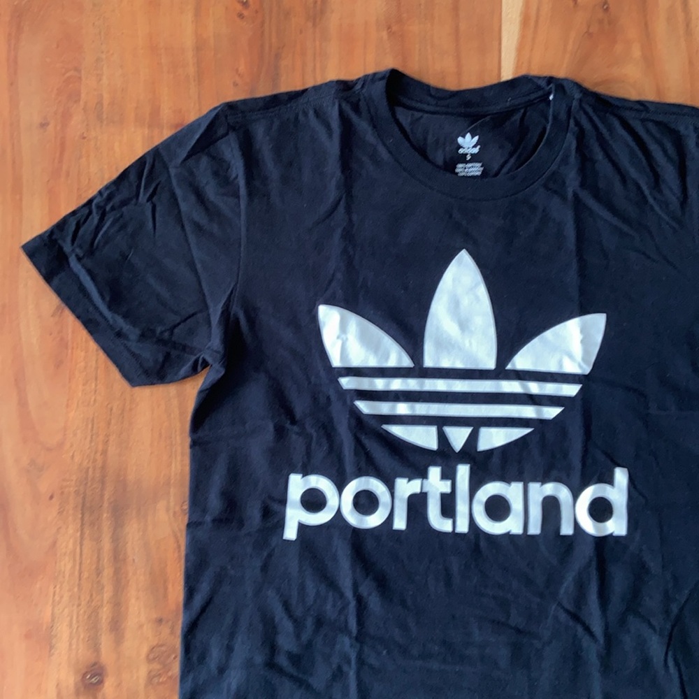 Men’s unisex adidas Portland graphic tee athletic athleisure Oregon PNW small - Picture 3 of 8